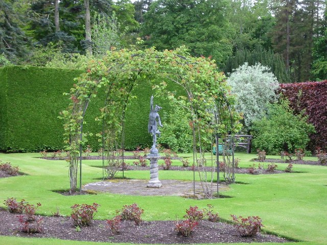 Gardens near me Peebles